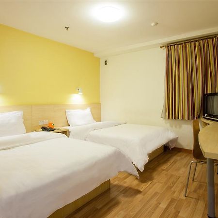 7Days Inn Guiyang Posts And Telecommunications Building Esterno foto