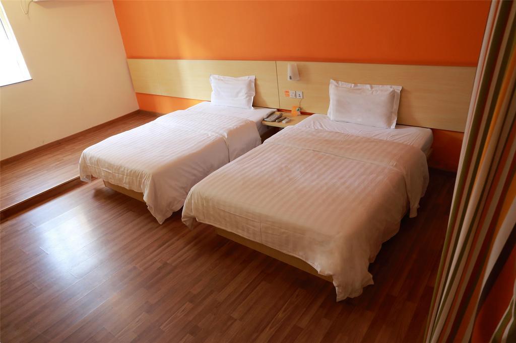 7Days Inn Guiyang Posts And Telecommunications Building Esterno foto